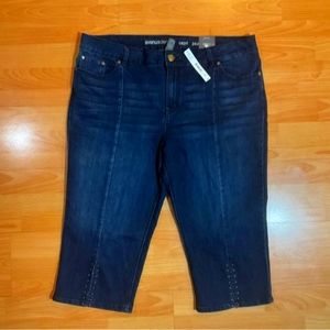 NWT! Avenue Capri Jeans, Plus Size 24